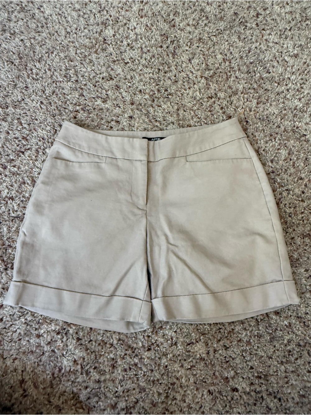 Apt. 9 Women's Light Cream Casual Bermuda Shorts